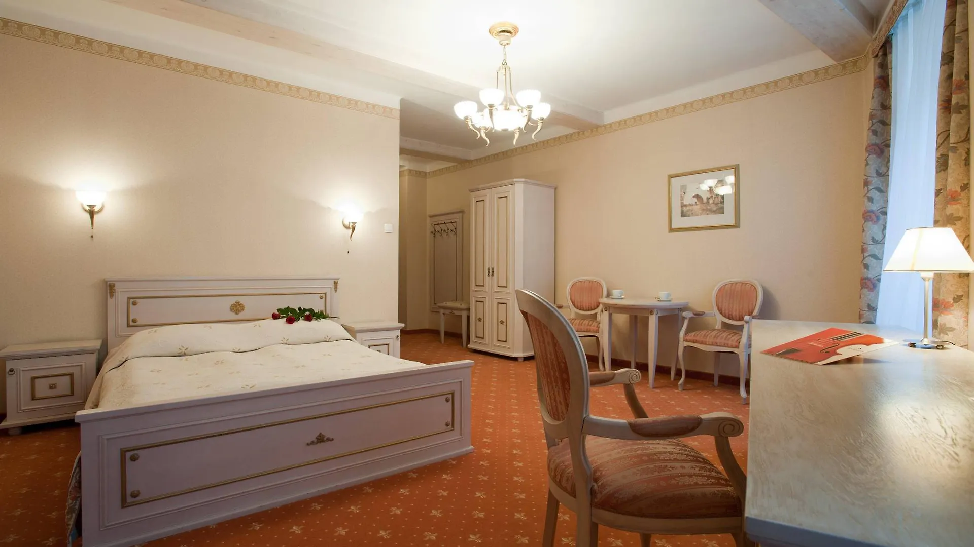 Hotel Amadeus Krakau 4*,  Polen